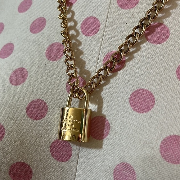 Vintage LV Lock Key from the 70’s After Market Chain - Picture 2 of 6
